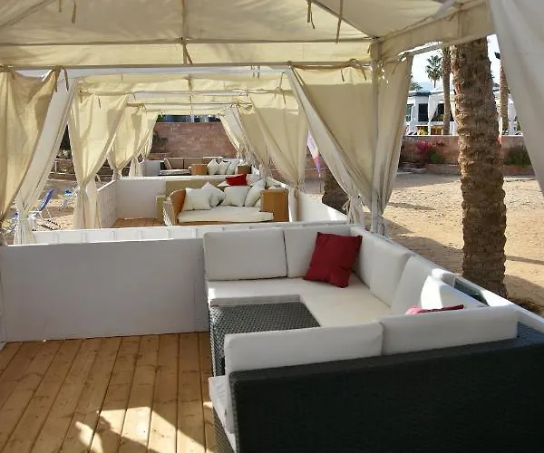 Seti Palm Families And Couples Only 4*