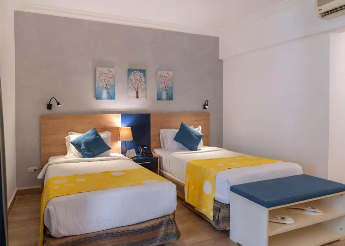 Seti Palm Families And Couples Only 4*